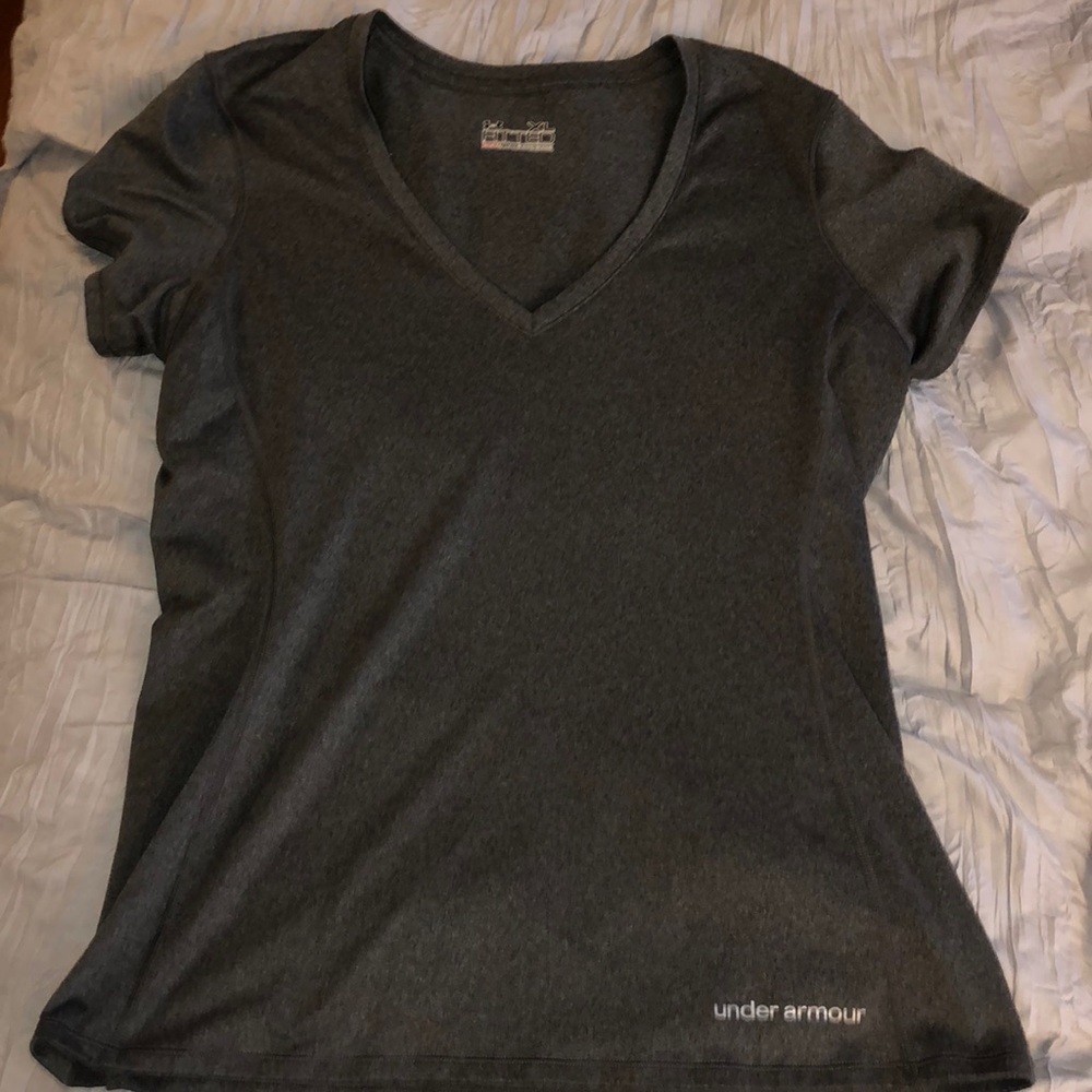 Under Armour Fitted V Neck Workout Tee